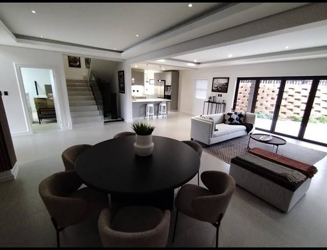 4 BEDROOM TOWNHOUSE FOR SALE IN IZINGA